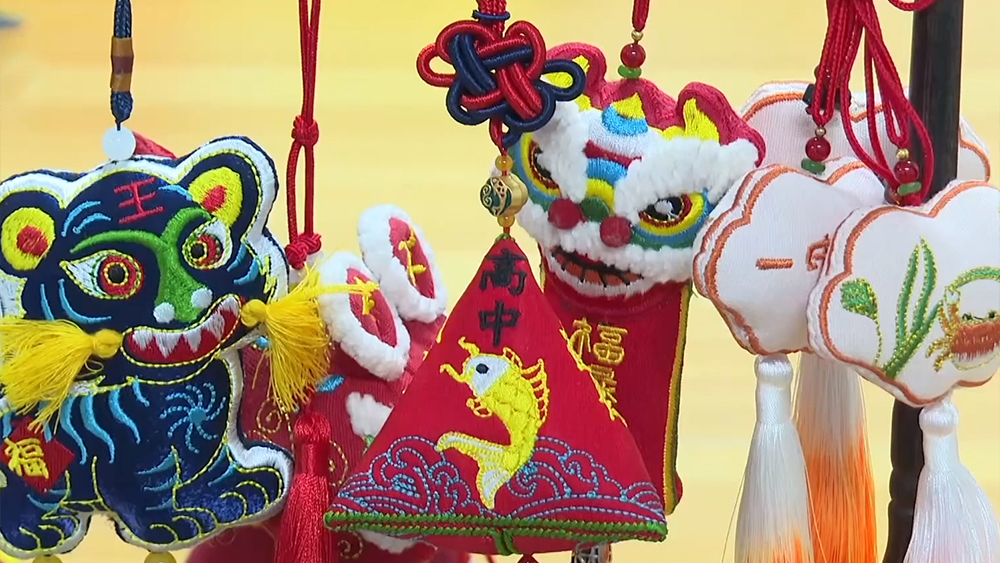 文章模仿向佐动作