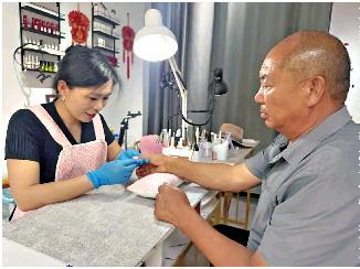 余宇涵清唱谁